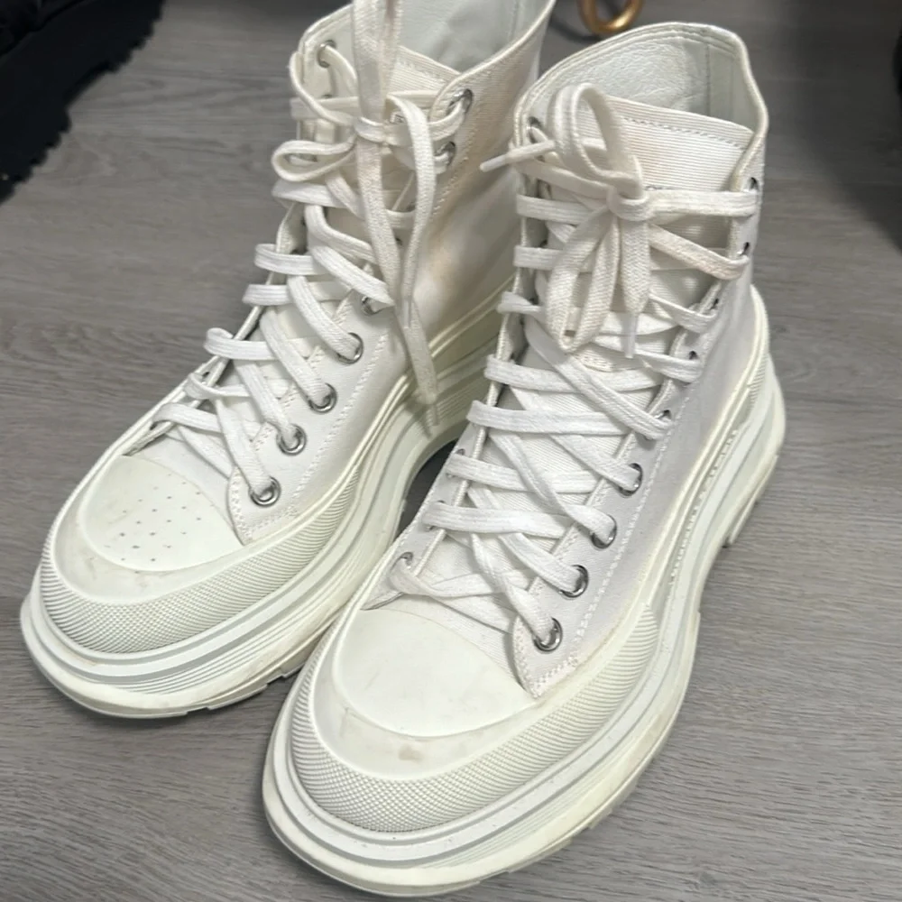 Alexander McQueen Tread Slick High Top Sneaker - Picture 2 of 7